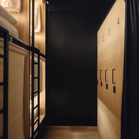דובאי Westay Capsule Hostel מראה חיצוני תמונה